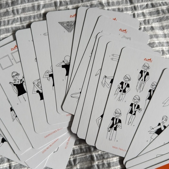 Hermes Scarf Knotting Cards - Picture 5 of 6